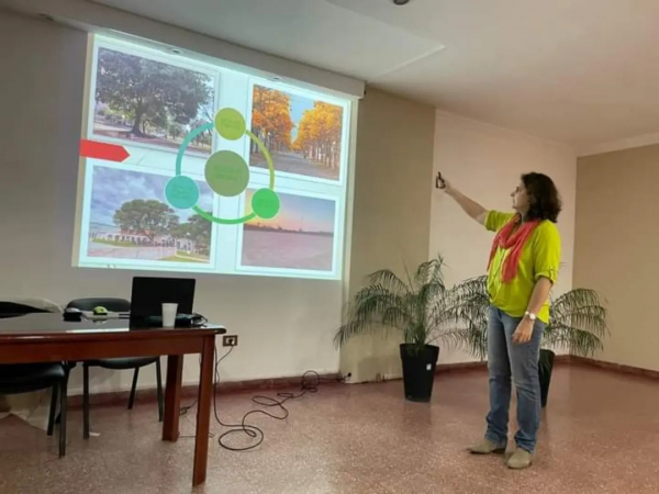 Se realizó la charla “El bosque urbano donde vivimos”